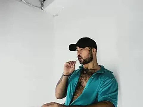 Snapshot of Sebas-hott chatting on October 23, 2025, 10:30 pm Sebas-hott online show from October 23, 2025, 10:30 pm