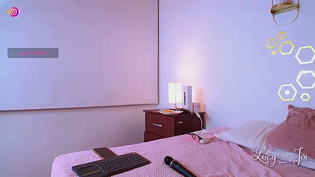 Lucy joi online show from October 31, 2025, 5:52 am