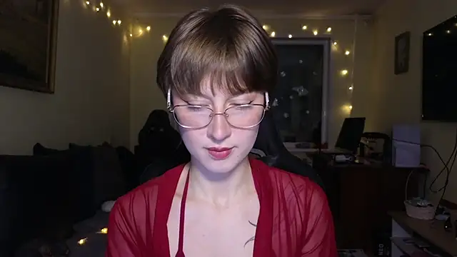 Snapshot of MalvinaBlum chatting on December 19, 2025, 9:55 pm MalvinaBlum online show from December 19, 2025, 9:55 pm