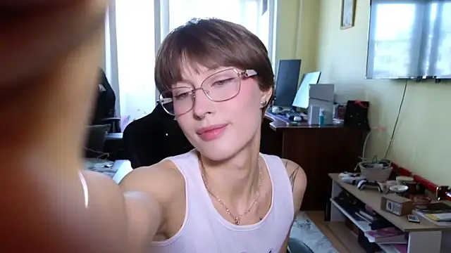 Snapshot of MalvinaBlum chatting on March 21, 2026, 8:19 am MalvinaBlum online show from March 21, 2026, 8:19 am