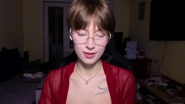 Snapshot of MalvinaBlum chatting on March 28, 2026, 10:31 pm MalvinaBlum online show from March 28, 2026, 10:31 pm