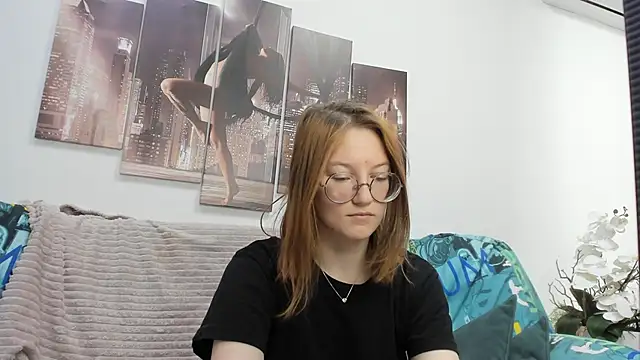 Snapshot of Fiery_mary chatting on May 8, 2026, 3:34 am Fiery mary online show from May 8, 2026, 3:34 am
