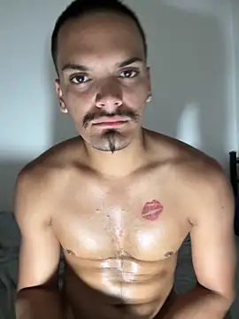 HotBeastBoy online show from December 5, 2024, 1:47 am