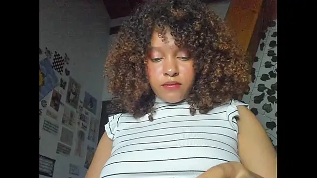 Snapshot of Ada_gales_ chatting on February 6, 2025, 2:00 am Ada gales  online show from February 6, 2025, 2:00 am