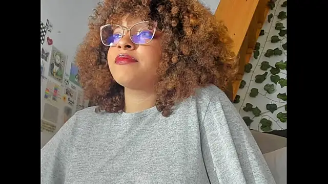 Snapshot of Ada_gales_ chatting on February 27, 2025, 11:37 pm Ada gales  online show from February 27, 2025, 11:37 pm