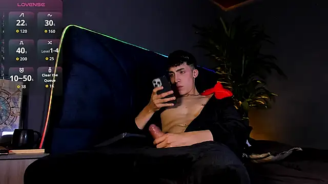 Snapshot of Angel_Snowhotxxx chatting on May 4, 2026, 1:12 am Angel Snowhotxxx online show from May 4, 2026, 1:12 am