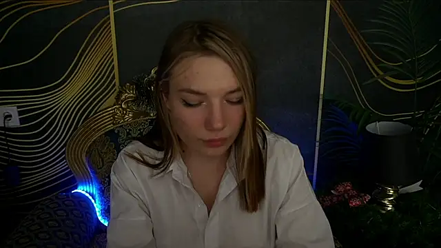 IceDanielles online show from December 28, 2024, 7:01 pm