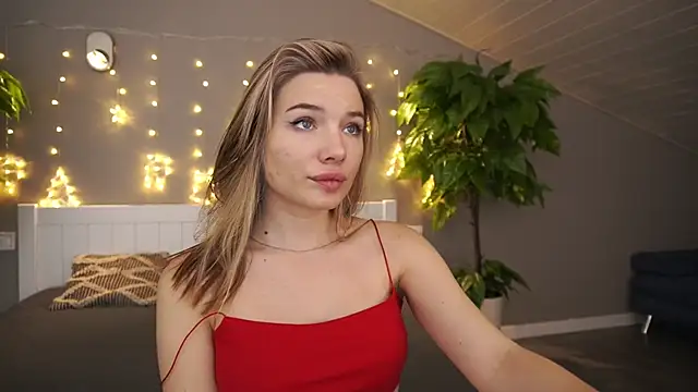 IceDanielles online show from December 31, 2024, 2:03 pm