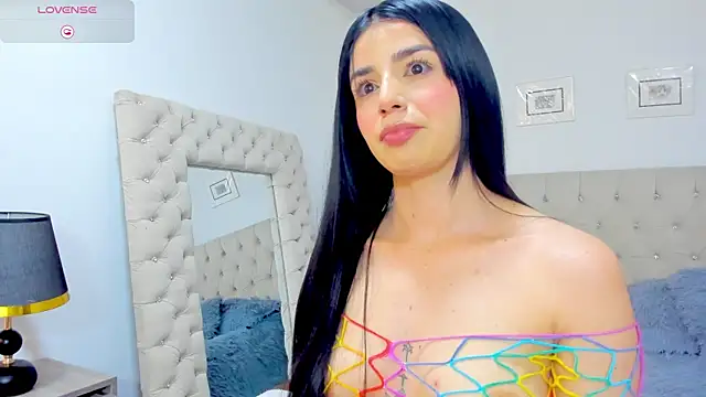 Snapshot of carlaperez_ chatting on June 17, 2026, 12:13 am carlaperez online show from June 17, 2026, 12:13 am