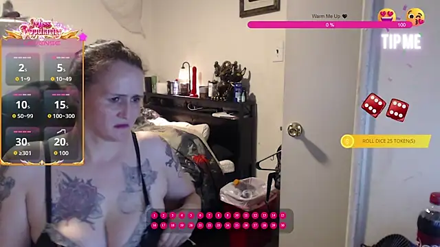Snapshot of Demonicmiss chatting on June 19, 2026, 11:58 am Demonicmiss online show from June 19, 2026, 11:58 am