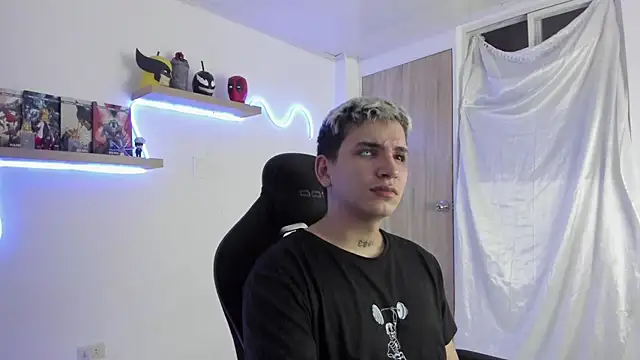 Snapshot of SebasFallon chatting on November 24, 2025, 5:51 am SebasFallon online show from November 24, 2025, 5:51 am