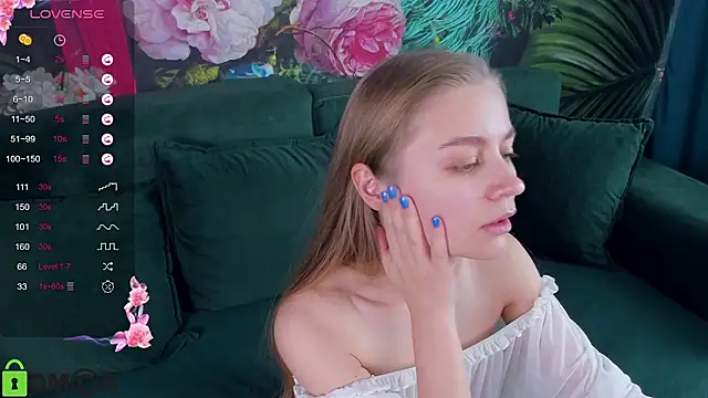 Polumna cute online show from December 6, 2024, 2:38 pm