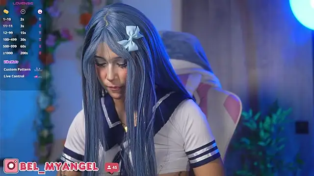 Bella-Franco online show from October 30, 2025, 8:31 pm