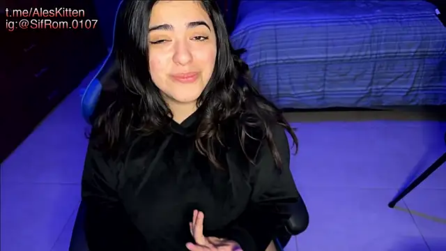 Ales Kitten online show from February 18, 2025, 7:09 pm