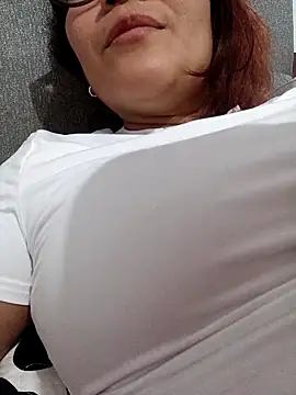 ZUCAAT online show from November 21, 2025, 4:33 am