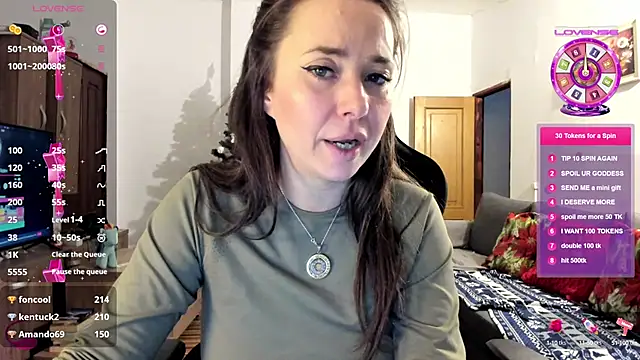 Snapshot of PlayfulGoddess chatting on February 3, 2025, 6:17 pm PlayfulGoddess online show from February 3, 2025, 6:17 pm
