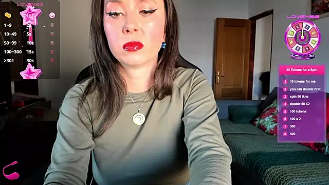 Snapshot of PlayfulGoddess chatting on February 21, 2025, 2:16 pm PlayfulGoddess online show from February 21, 2025, 2:16 pm