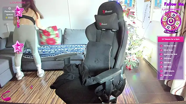 PlayfulGoddess online show from January 15, 2026, 12:54 pm