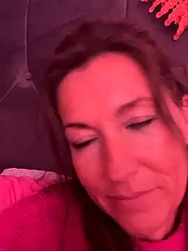 Lwhite1 online show from September 16, 2025, 3:24 pm