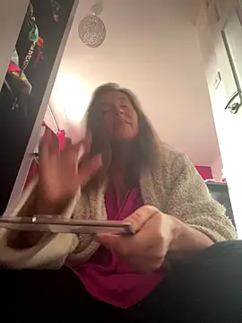 Lwhite1 online show from September 26, 2025, 3:38 pm