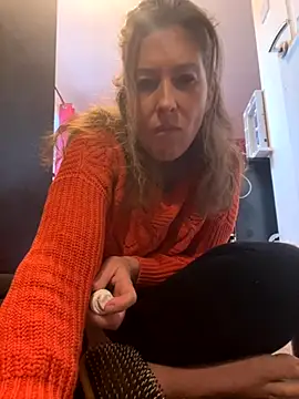 Lwhite1 online show from October 28, 2025, 4:31 pm