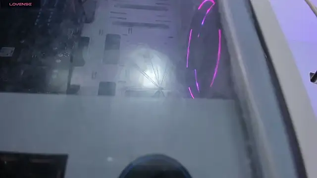 evelyn 23 online show from October 3, 2025, 2:36 pm