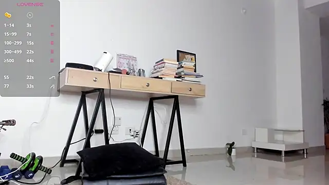 AnaHenao online show from November 27, 2025, 11:29 pm