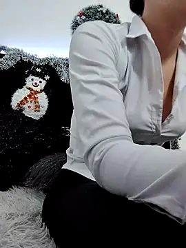 merlinaadams  online show from December 13, 2025, 8:14 pm