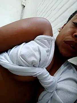 isabellehaynes online show from November 13, 2025, 4:28 pm