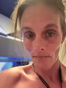 Snapshot of vixendoll87 chatting on January 26, 2025, 9:40 pm vixendoll87 online show from January 26, 2025, 9:40 pm