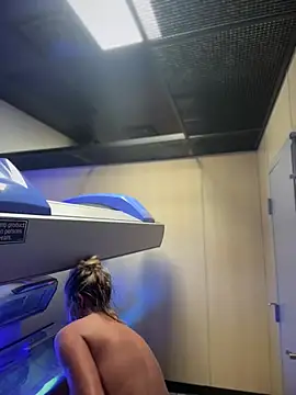 Snapshot of vixendoll87 chatting on February 5, 2025, 10:12 pm vixendoll87 online show from February 5, 2025, 10:12 pm