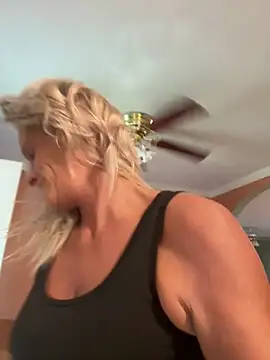 Snapshot of vixendoll87 chatting on October 1, 2025, 4:46 pm vixendoll87 online show from October 1, 2025, 4:46 pm