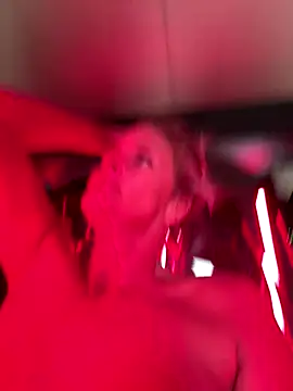 Snapshot of vixendoll87 chatting on November 6, 2025, 12:11 am vixendoll87 online show from November 6, 2025, 12:11 am