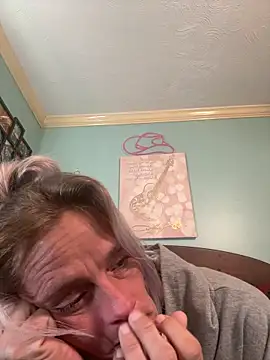 Snapshot of vixendoll87 chatting on November 17, 2025, 5:19 pm vixendoll87 online show from November 17, 2025, 5:19 pm