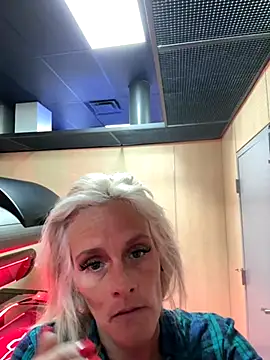 Snapshot of vixendoll87 chatting on November 30, 2025, 1:31 am vixendoll87 online show from November 30, 2025, 1:31 am