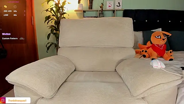 Snapshot of Neganhot_ chatting on January 8, 2026, 2:03 am Neganhot online show from January 8, 2026, 2:03 am