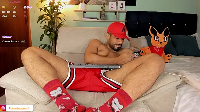 Snapshot of Neganhot_ chatting on January 12, 2026, 10:59 pm Neganhot online show from January 12, 2026, 10:59 pm