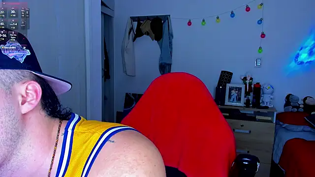 liam oficial02 online show from December 17, 2024, 4:45 am