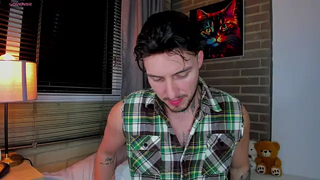 Snapshot of liam_oficial02 chatting on June 20, 2026, 3:31 am liam oficial02 online show from June 20, 2026, 3:31 am