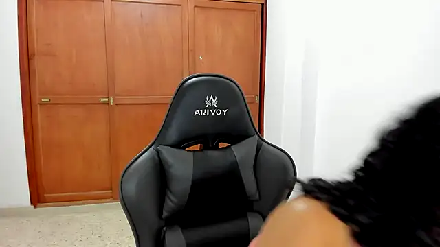 avellanatammy online show from December 7, 2024, 1:47 am