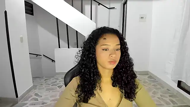 avellanatammy online show from January 23, 2025, 11:05 pm