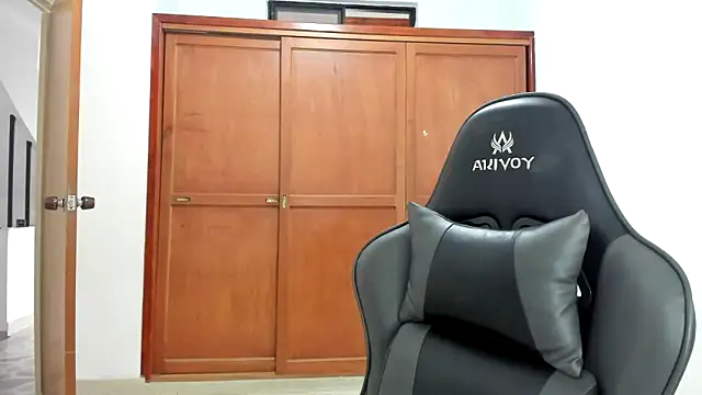 avellanatammy online show from March 16, 2025, 10:09 pm