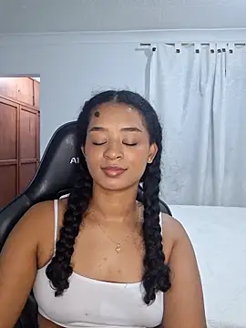 avellanatammy online show from April 21, 2026, 2:51 am