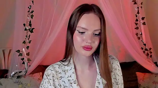 Snapshot of MishkaMe chatting on December 7, 2024, 6:48 pm MishkaMe online show from December 7, 2024, 6:48 pm
