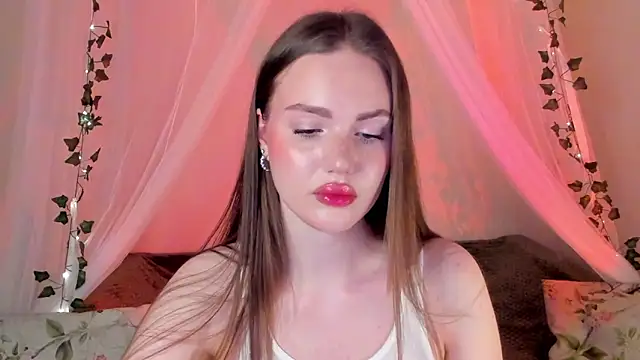 Snapshot of MishkaMe chatting on December 10, 2024, 1:11 pm MishkaMe online show from December 10, 2024, 1:11 pm