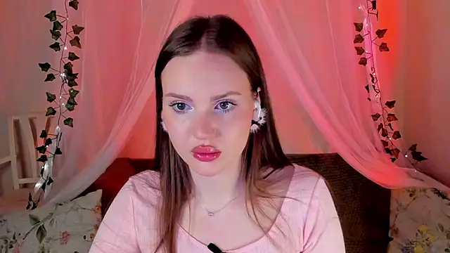 Snapshot of MishkaMe chatting on December 24, 2024, 5:34 pm MishkaMe online show from December 24, 2024, 5:34 pm