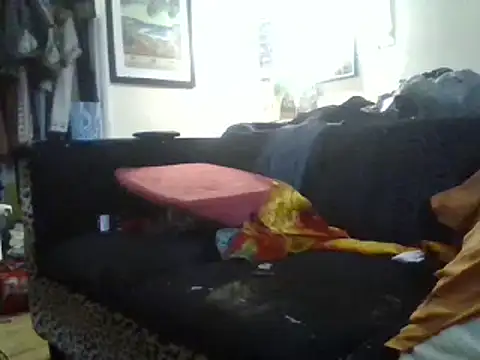 Snapshot of den-rock4u chatting on December 7, 2024, 8:05 pm den-rock4u online show from December 7, 2024, 8:05 pm