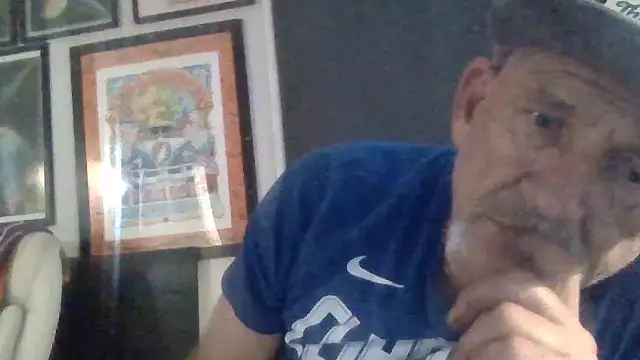 Snapshot of den-rock4u chatting on September 15, 2025, 5:18 am den-rock4u online show from September 15, 2025, 5:18 am