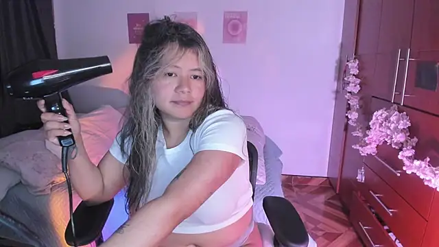 StephaniFox online show from September 27, 2025, 11:43 pm