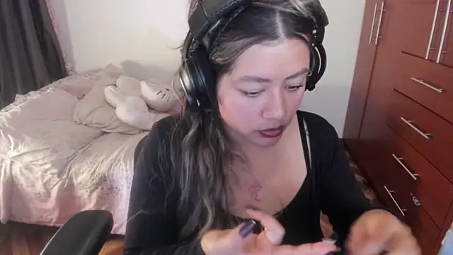 StephaniFox online show from December 14, 2025, 11:09 pm